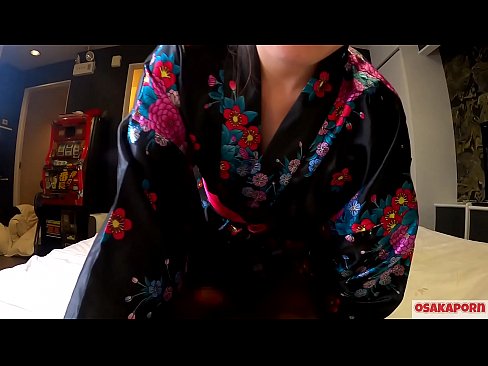 ❤️ Keçika ciwan a cosplay ji seksê hez dike ku bi orgazmê bi şûjinek di hespêk û blowjob de. Keçika Asyayî ya bi pisîka porî û bi cil û bergên kevneşopî yên Japonî di vîdyoya amator de ku masturbasyona bi pêlîstokên qijikê nîşan dide. Sakura 3 OSAKAPORN. Porno vk li me ❤